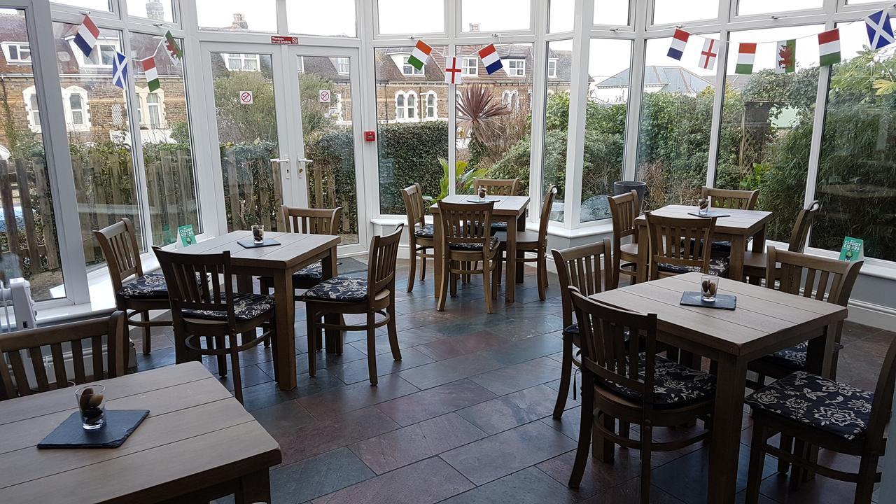 The Village Inn Bideford Buitenkant foto